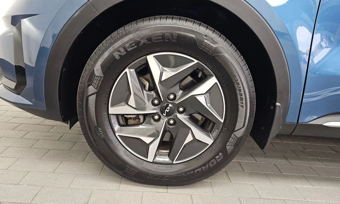 Kia Sorento — фото 9