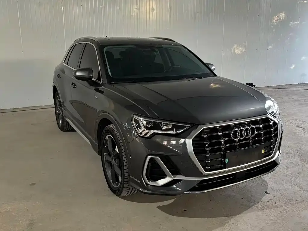 Audi Q3 — фото 10