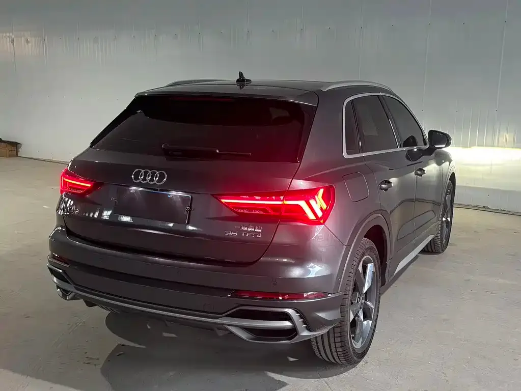 Audi Q3 — фото 5