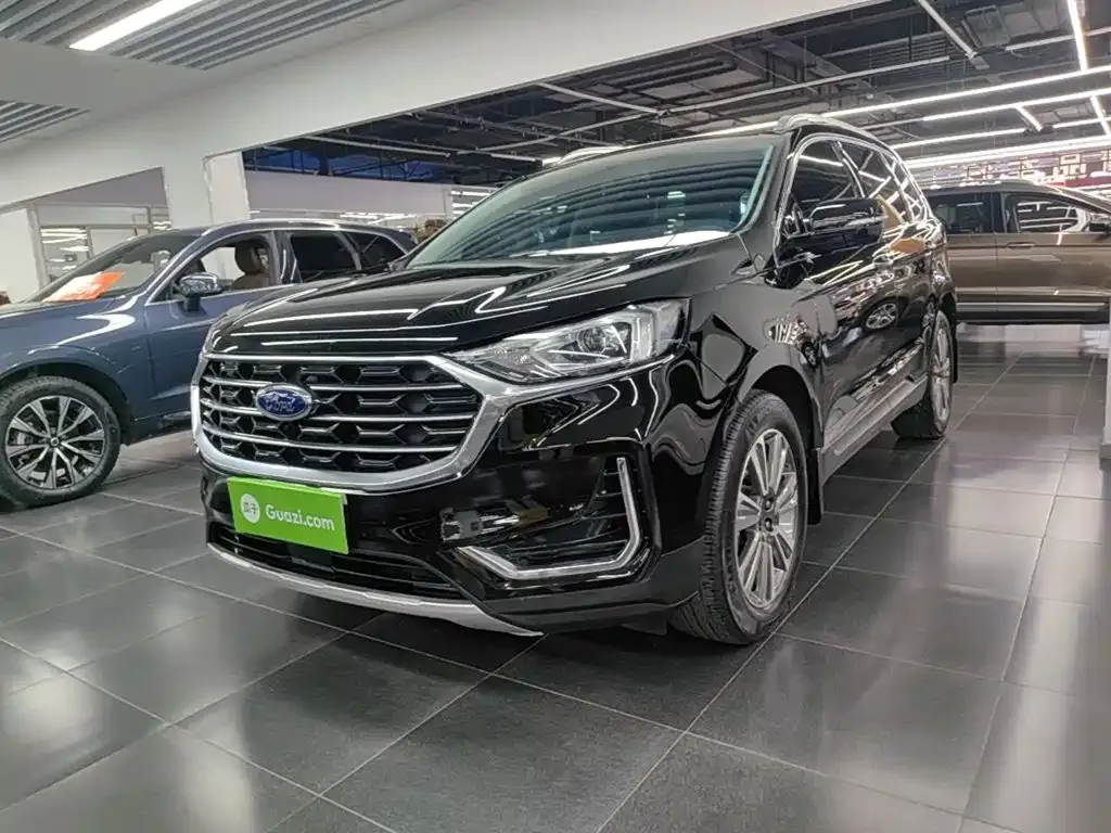 Ford Edge — фото 1