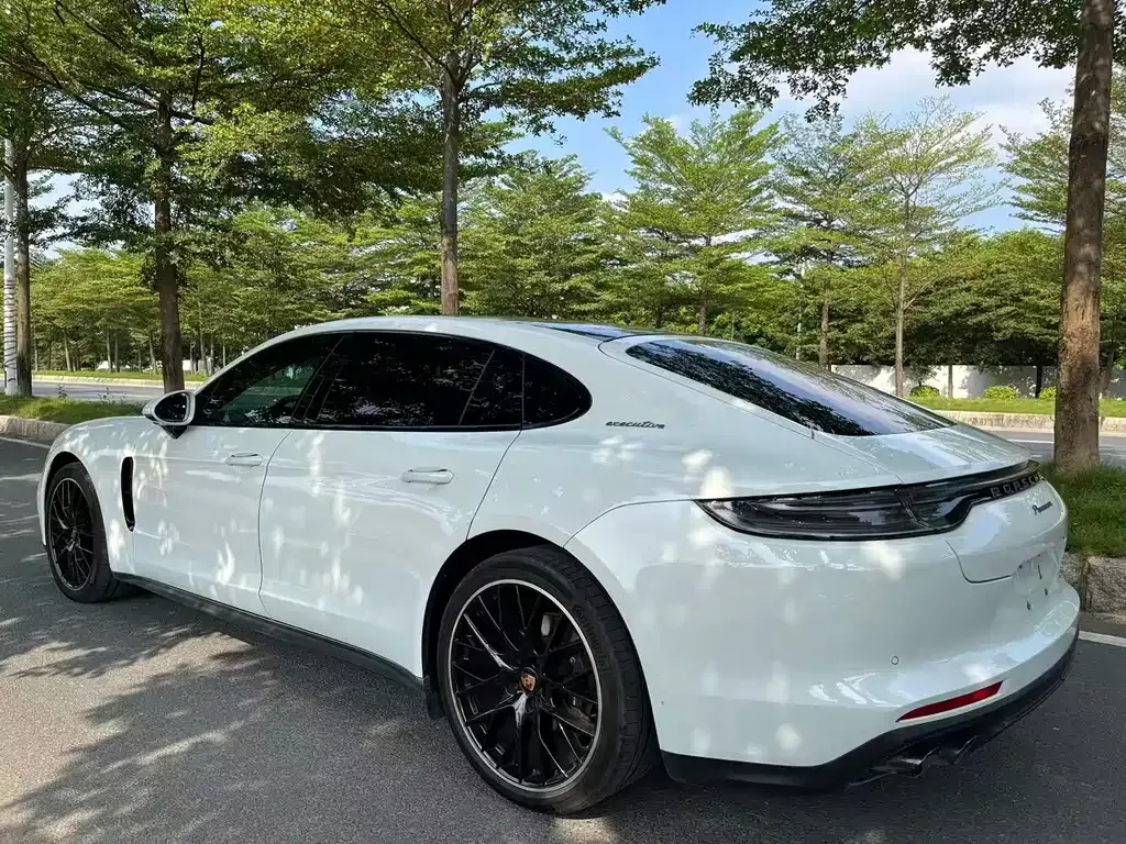 Porsche Panamera — фото 6