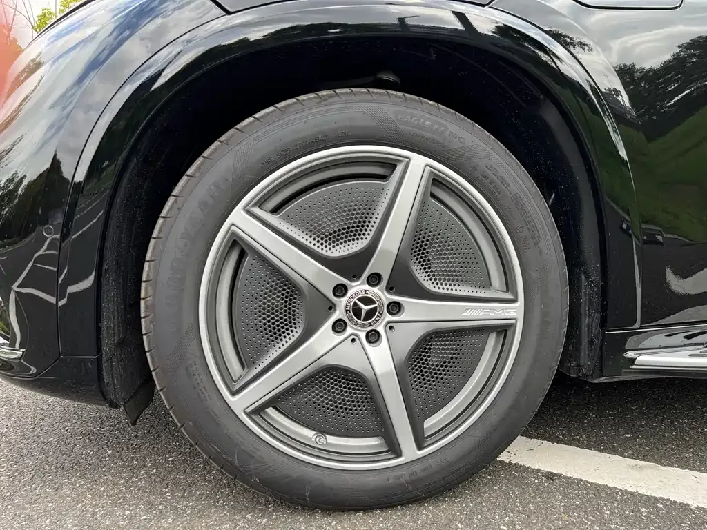 Mercedes-Benz EQS SUV — фото 6