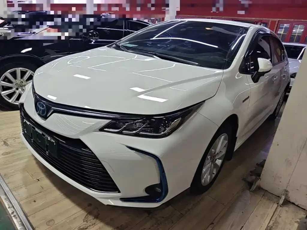 Toyota Corolla — фото 1