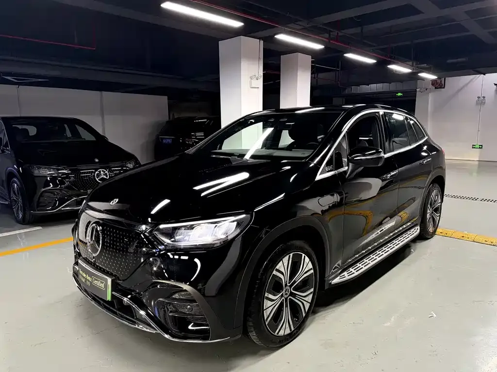 Mercedes-Benz EQE SUV — фото 1
