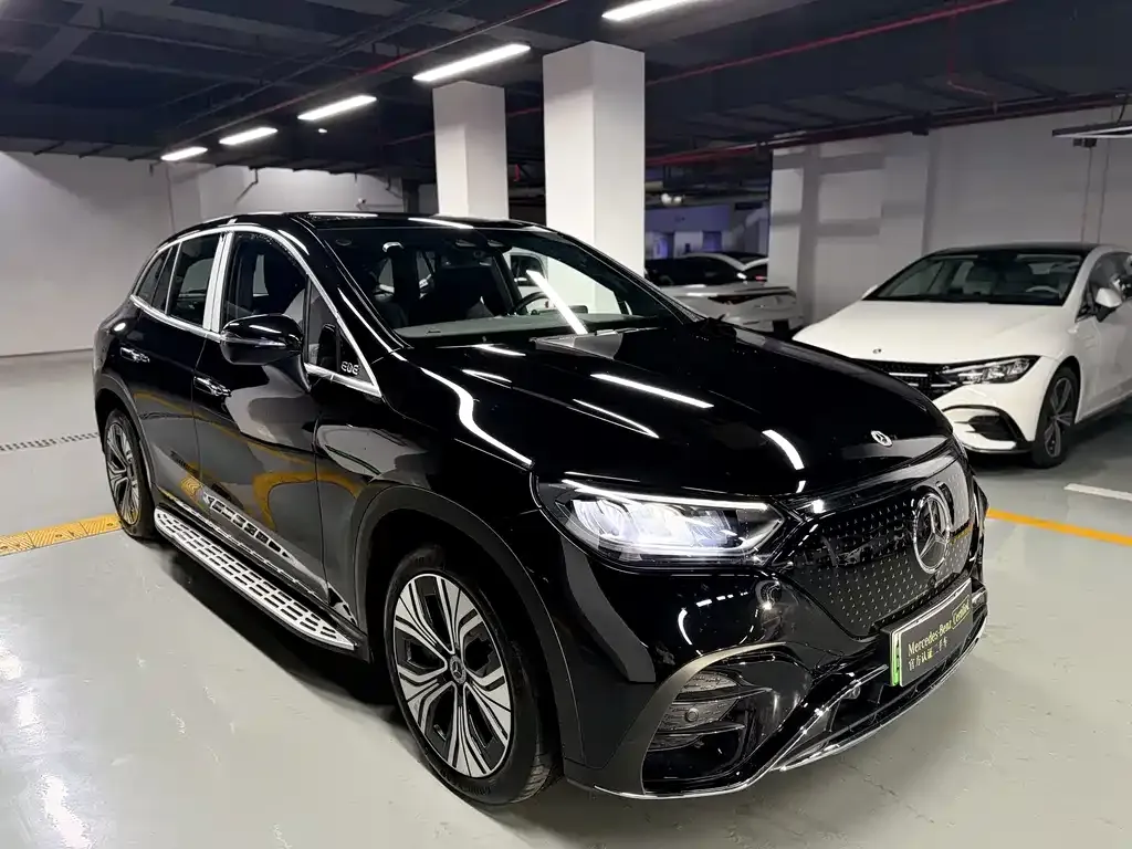 Mercedes-Benz EQE SUV — фото 10