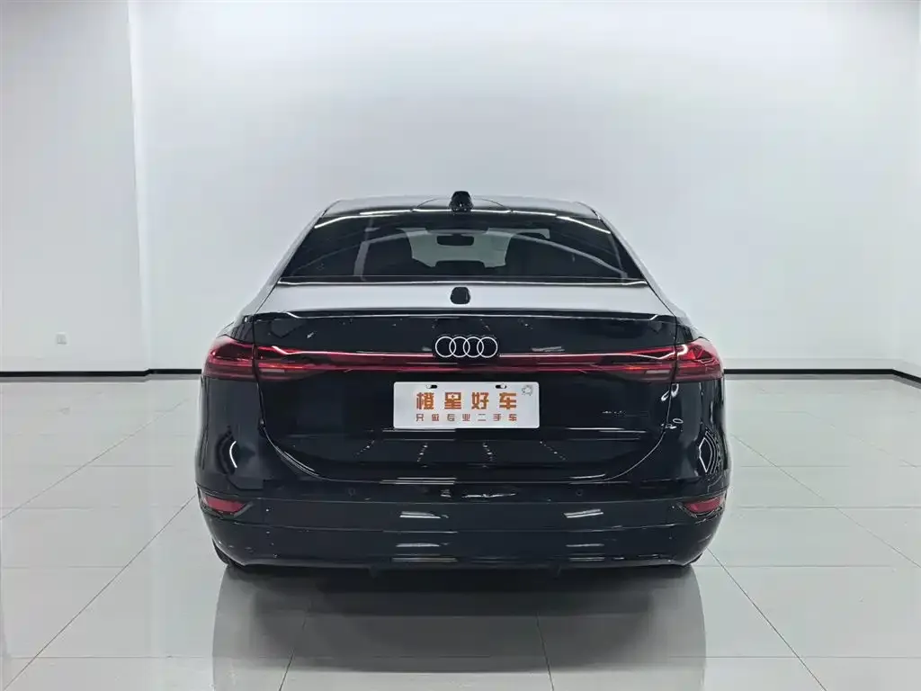 Audi A6L e-tron — фото 6