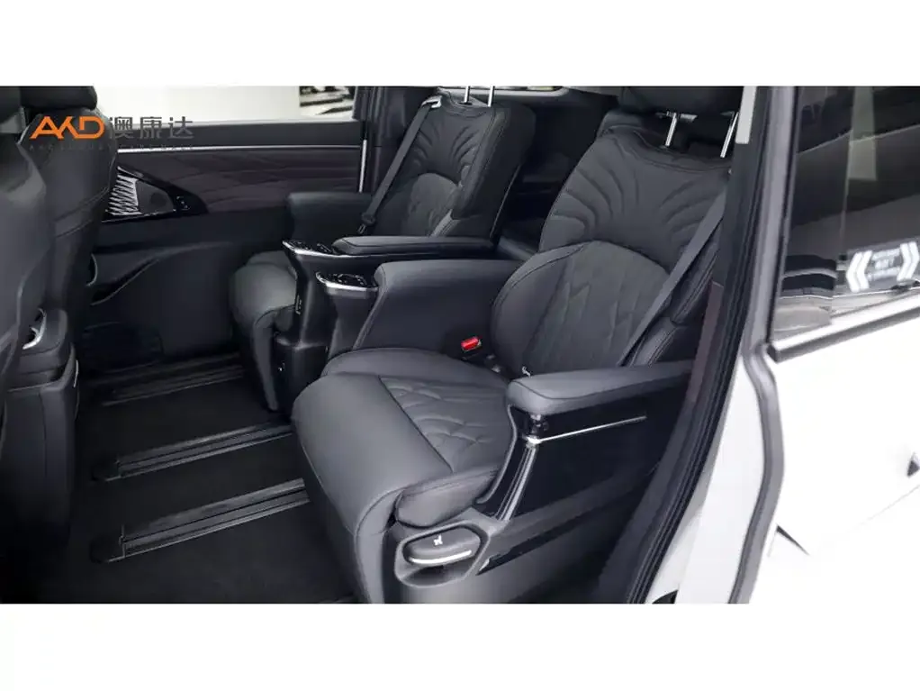 GAC Motor Trumpchi M8 — фото 6