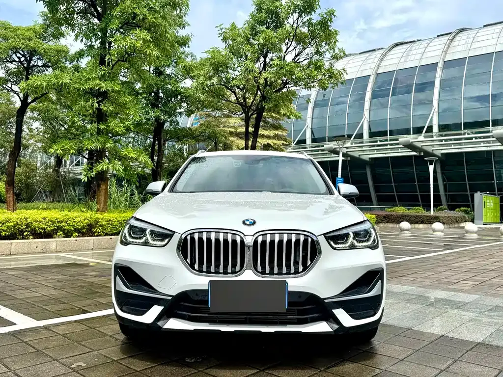 BMW X1 — фото 5