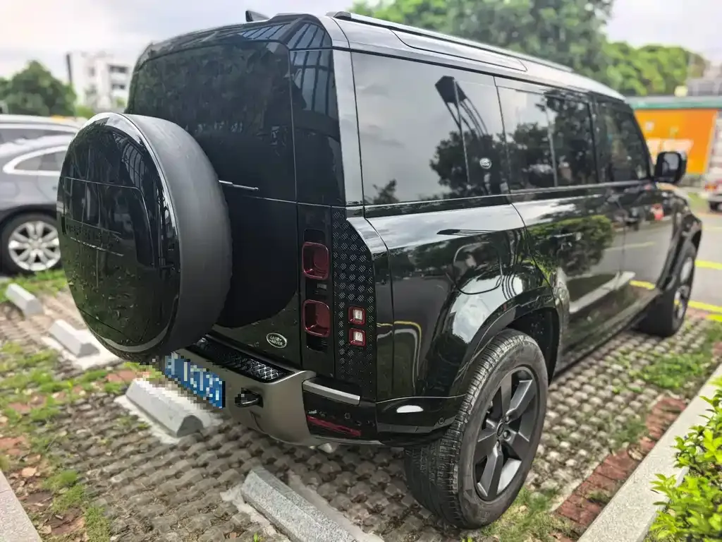 Land Rover Defender — фото 3