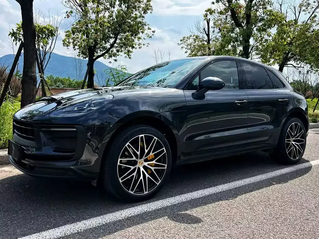 Porsche Macan — фото 1
