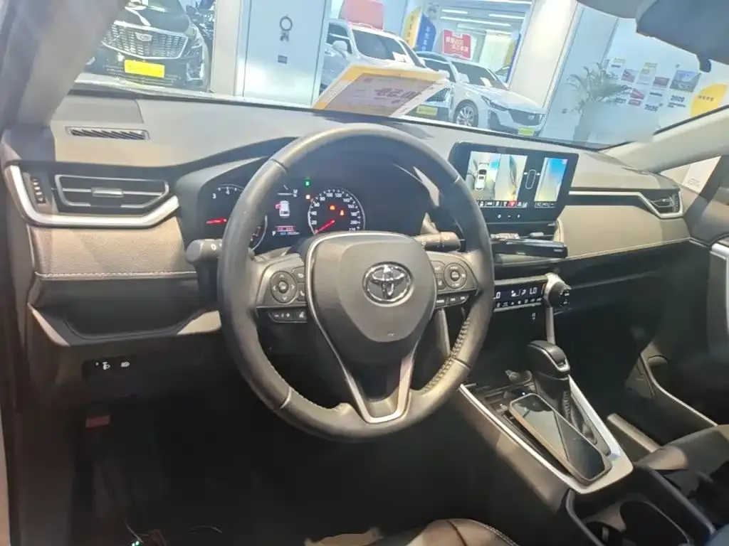 Toyota Wildlander — фото 10
