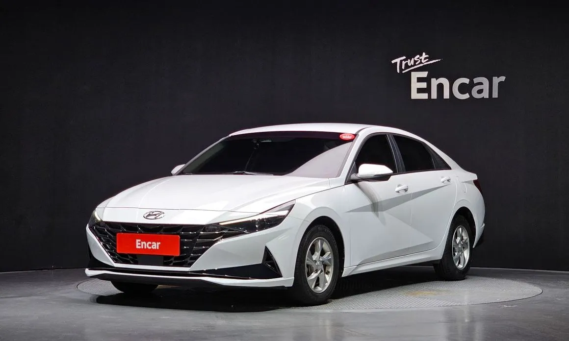 Hyundai AVANTE — фото 1