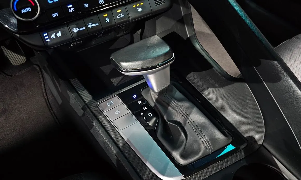 Hyundai AVANTE — фото 7