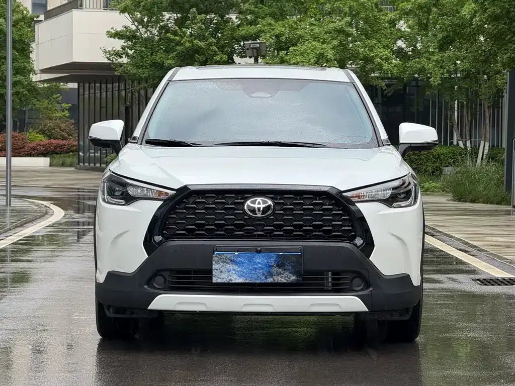 Toyota Corolla Cross — фото 6