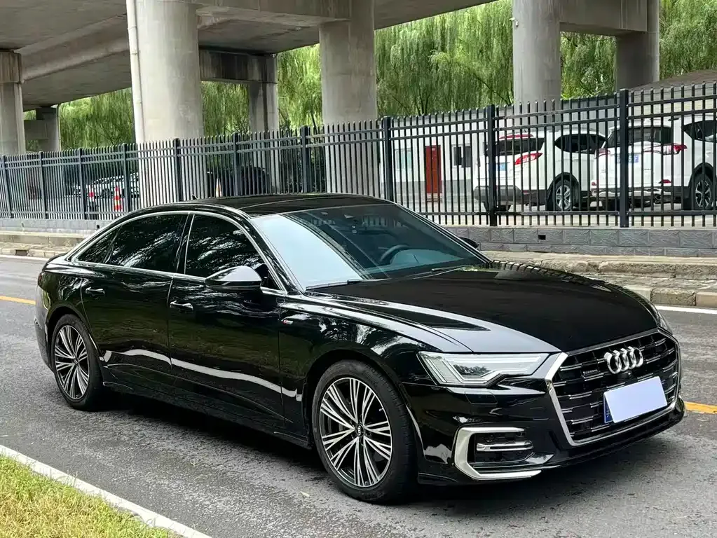 Audi A6L — фото 10