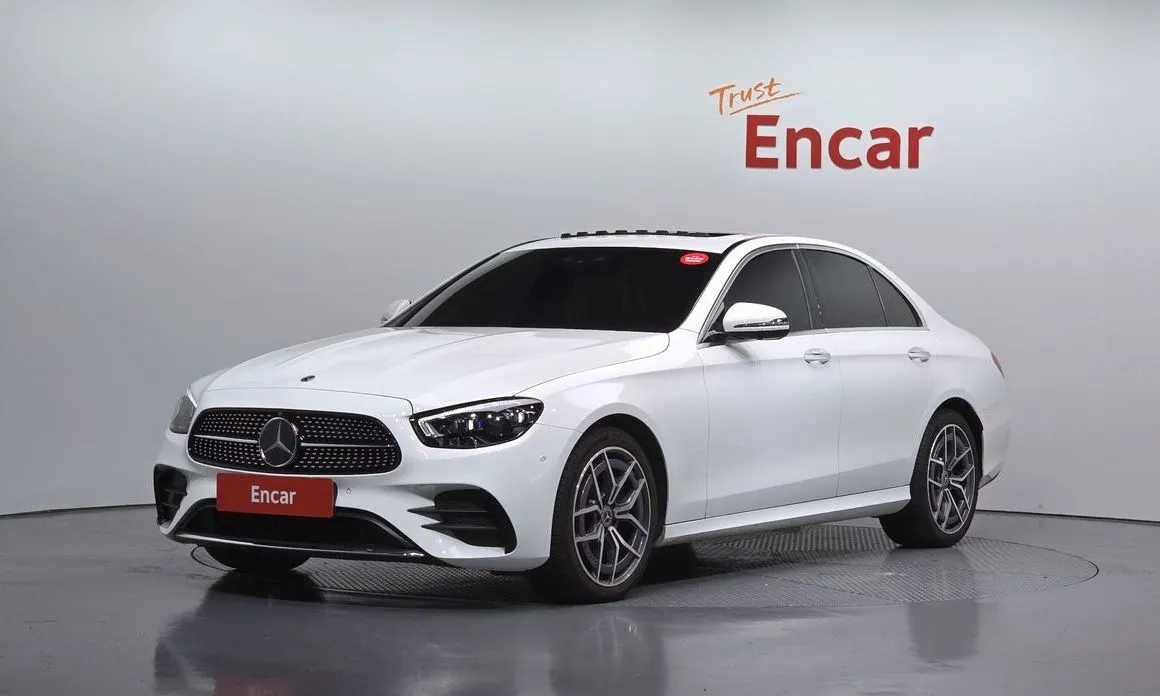 Mercedes-Benz E-Class — фото 1