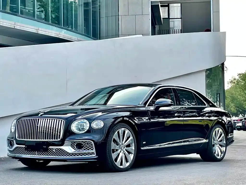 Bentley Flying Spur — фото 1