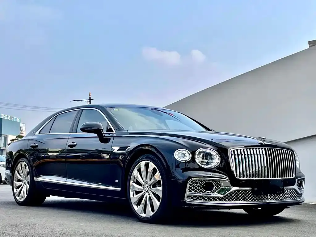 Bentley Flying Spur — фото 4