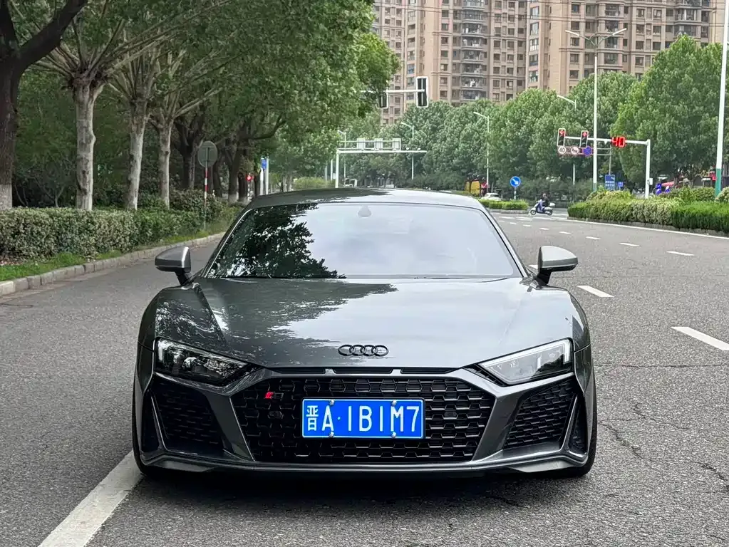 Audi R8 — фото 10