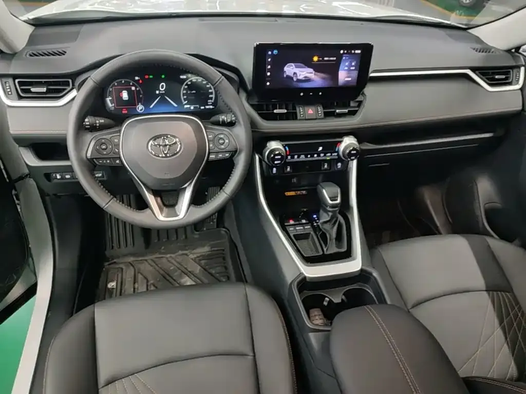 Toyota RAV4 — фото 6