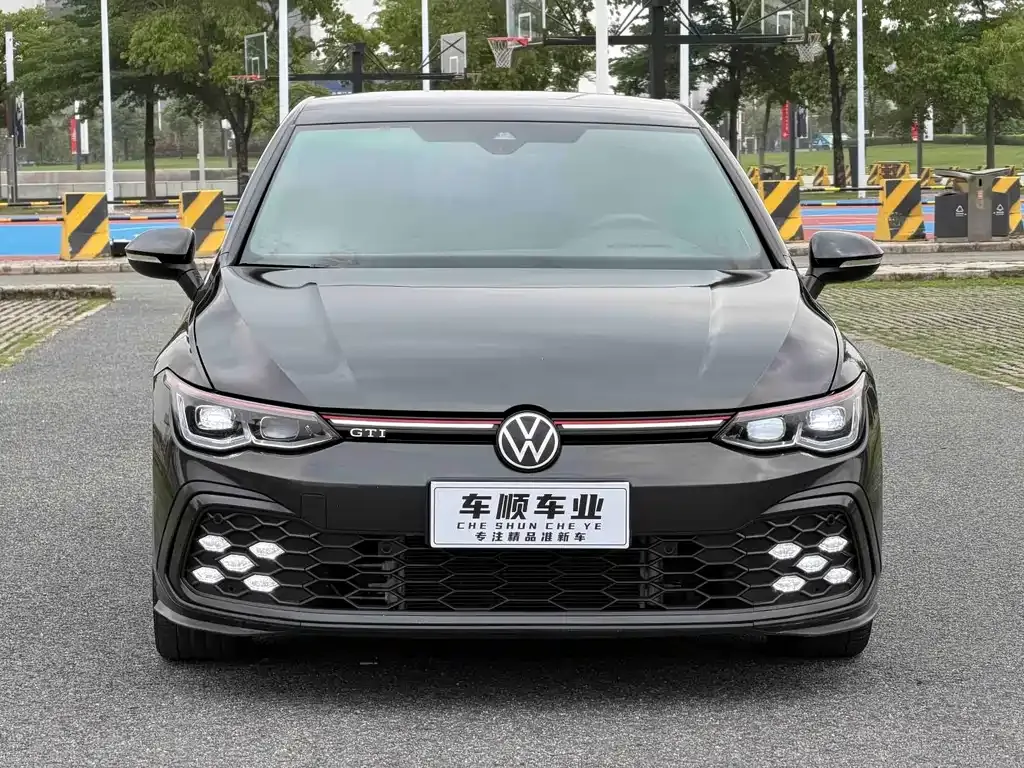 Volkswagen Golf GTI — фото 5