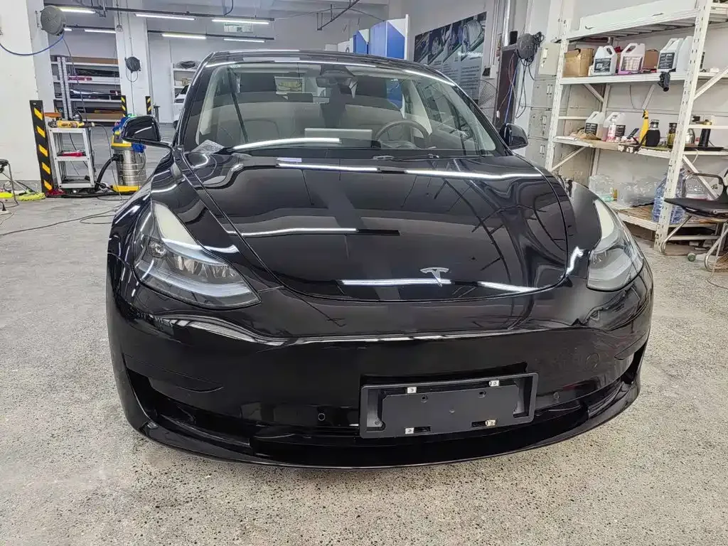Tesla Model 3 — фото 10