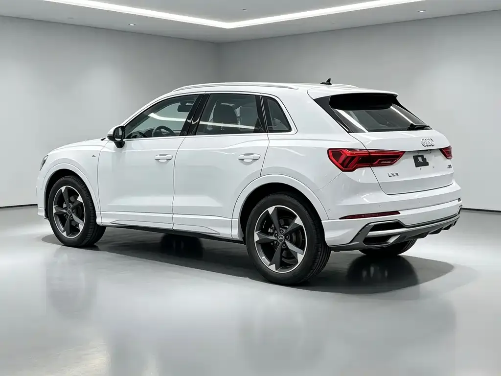 Audi Q3 — фото 4