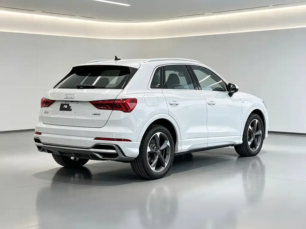Audi Q3 — фото 9