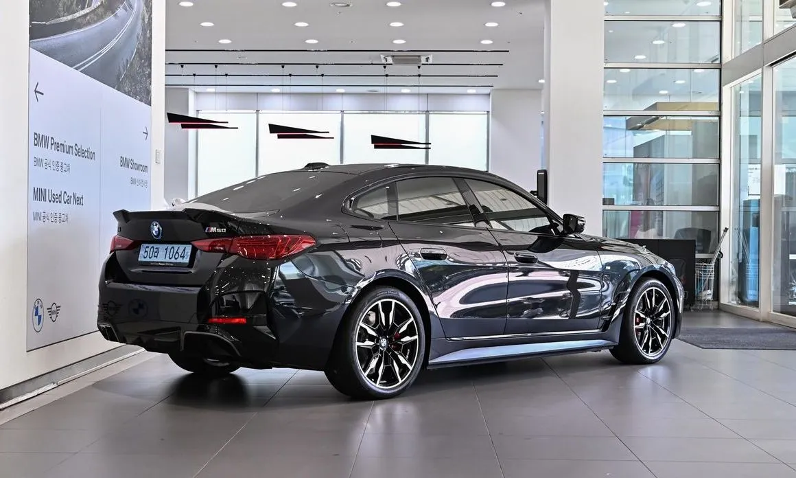 BMW i4 — фото 2