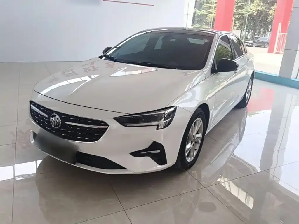Buick Regal — фото 1