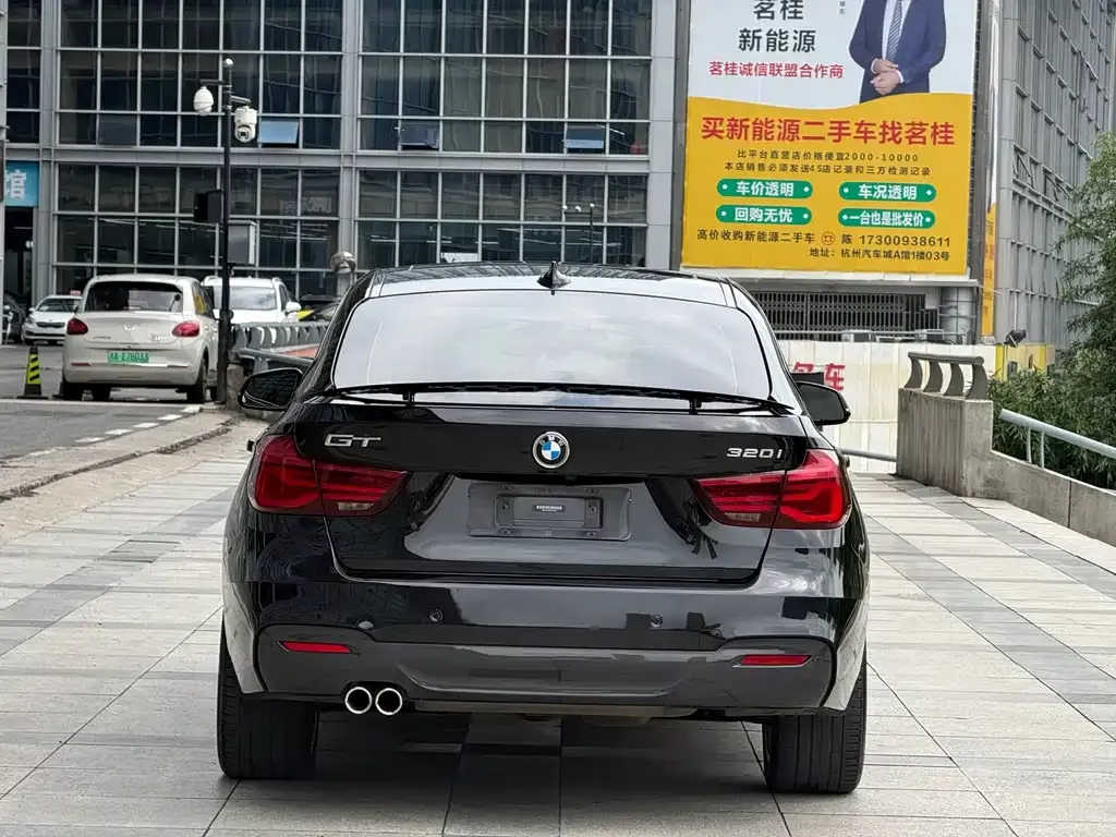 BMW 3 Series GT — фото 8