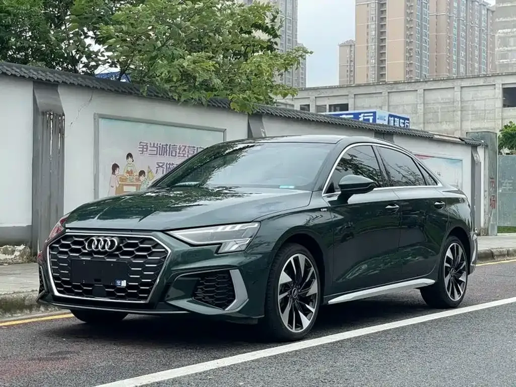 Audi A3 — фото 1