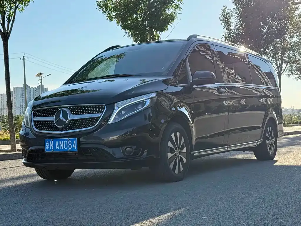 Mercedes-Benz Vito — фото 1
