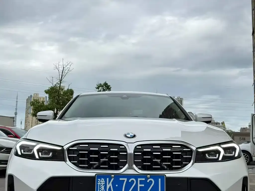 BMW 3 Series — фото 1