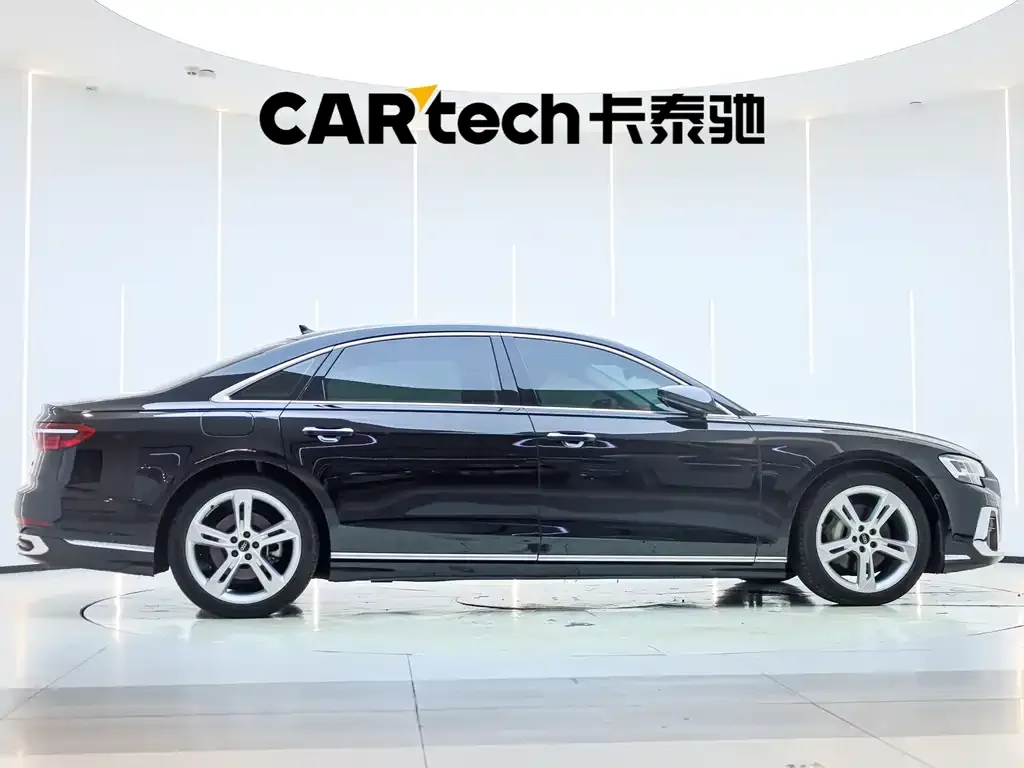 Audi A8 — фото 7