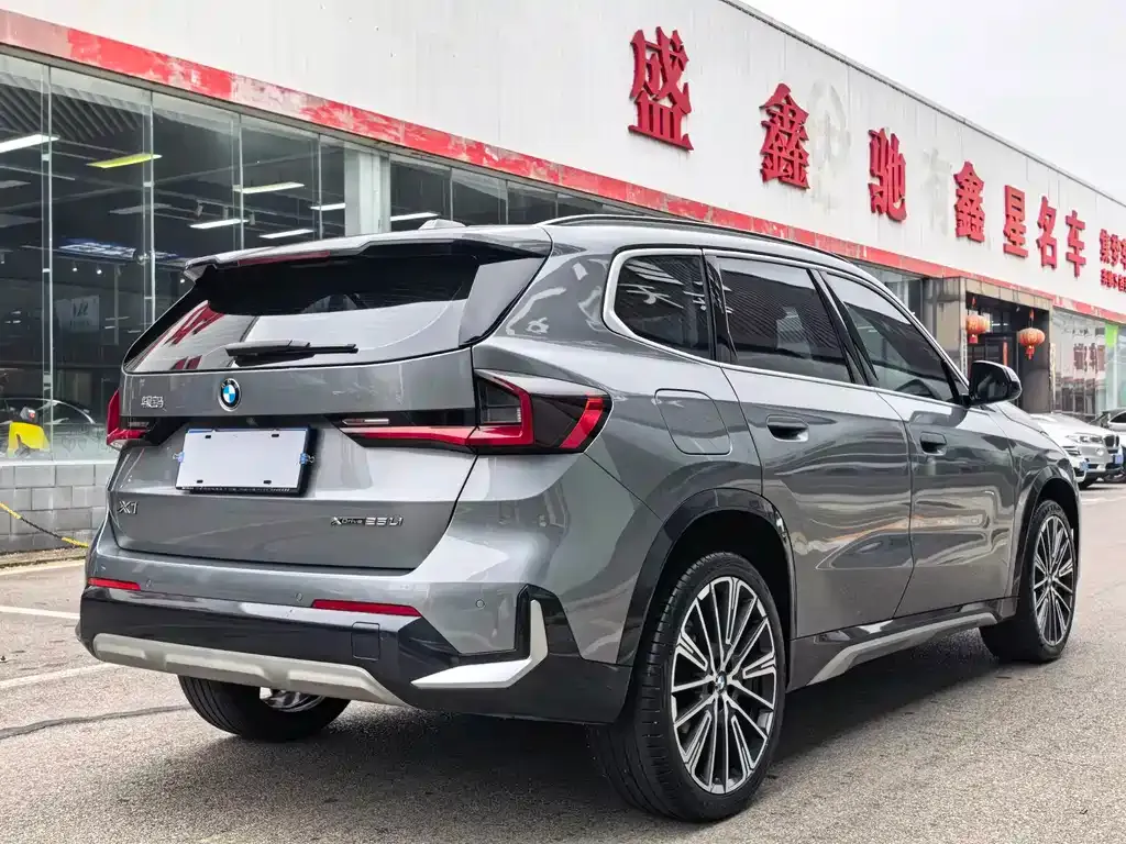 BMW X1 — фото 10