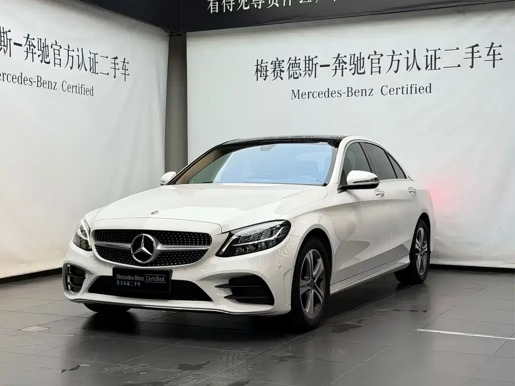 Mercedes-Benz C-Class — фото 1