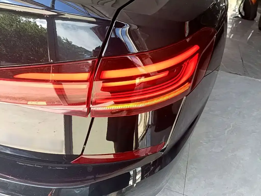 Volkswagen Passat — фото 10