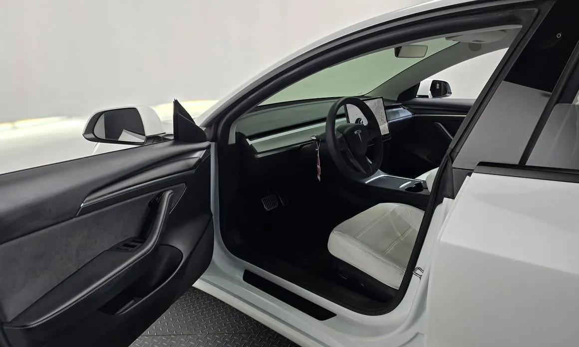 Tesla Model 3 — фото 3