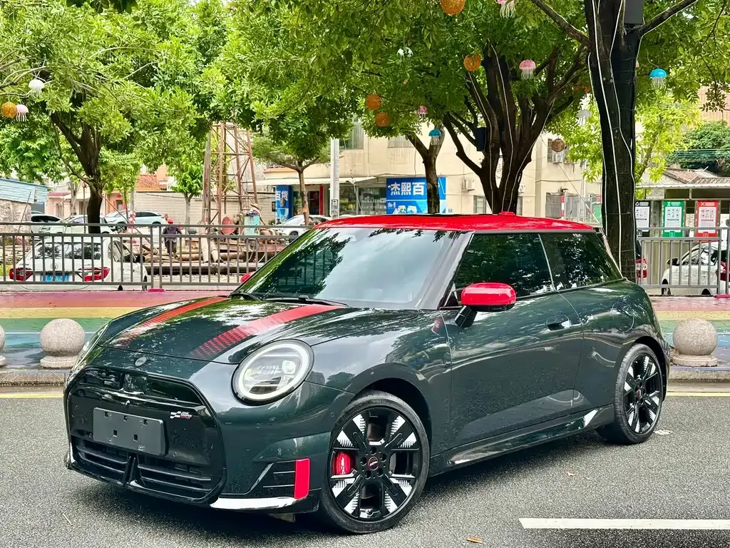 MINI MINI JCW EV — фото 6