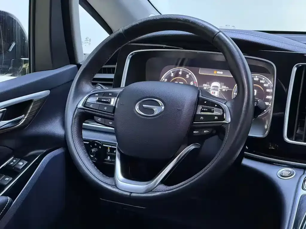 GAC Motor Trumpchi M8 — фото 4