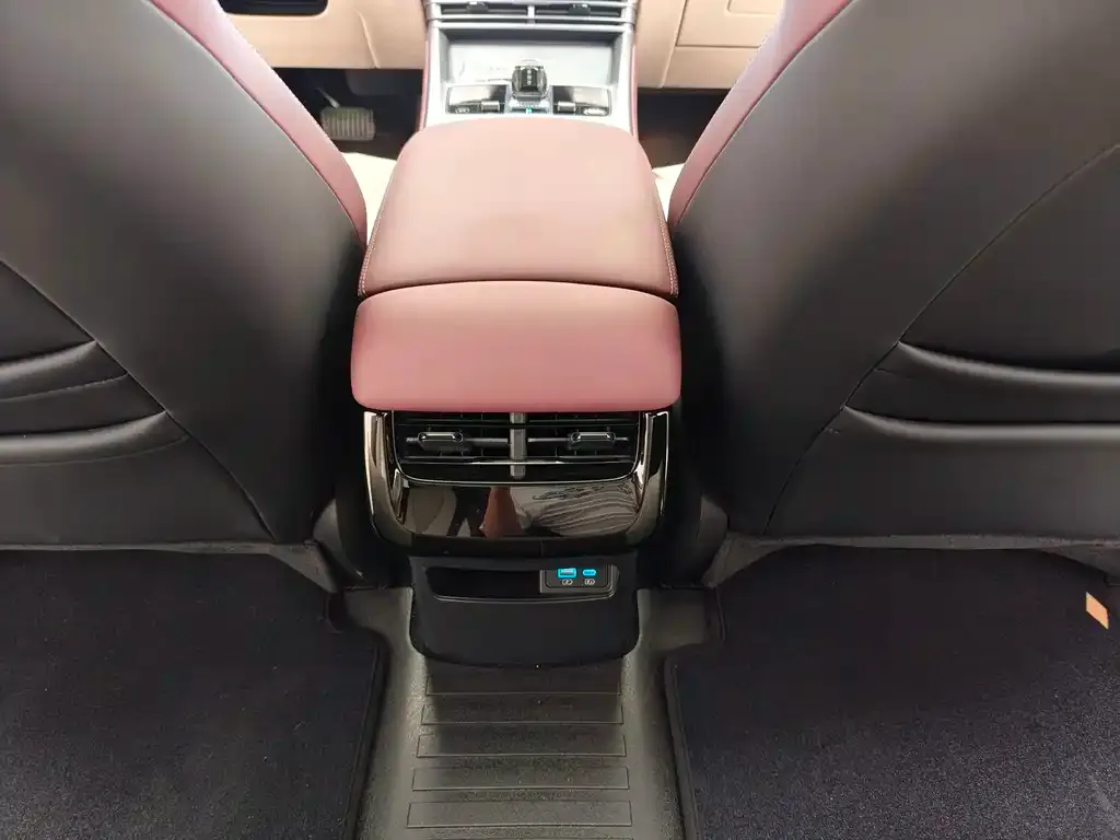 BYD Seal 07 DM-i — фото 2
