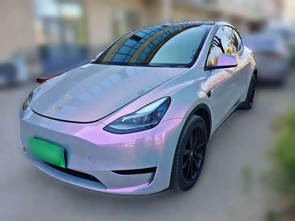 Tesla Model Y — фото 1