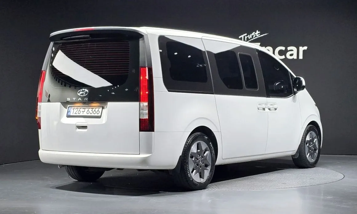 Hyundai Staria — фото 3