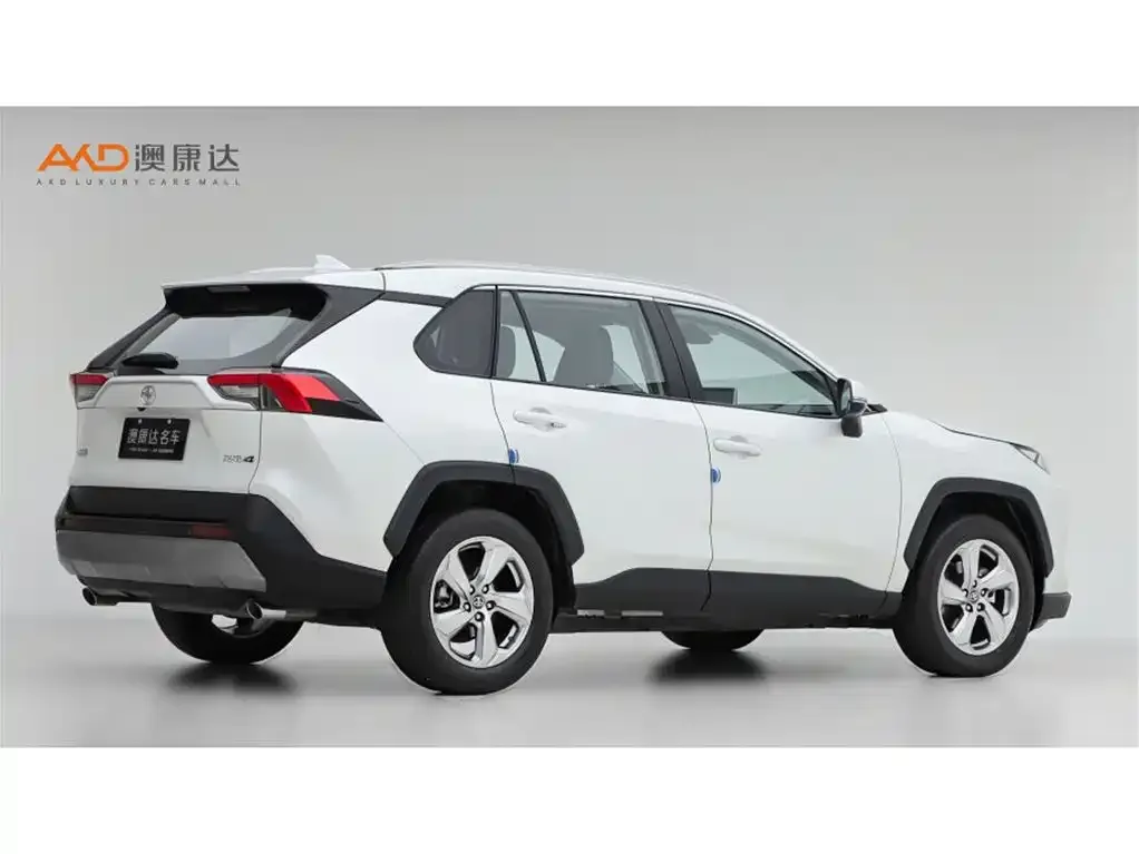 Toyota RAV4 — фото 5