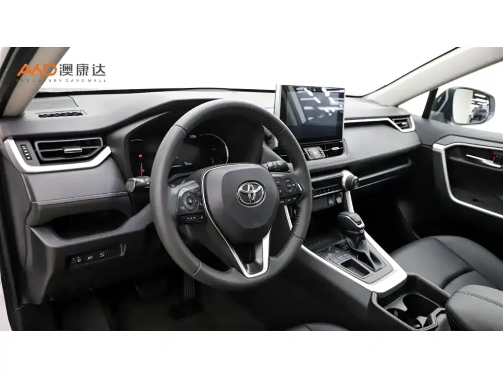 Toyota RAV4 — фото 9