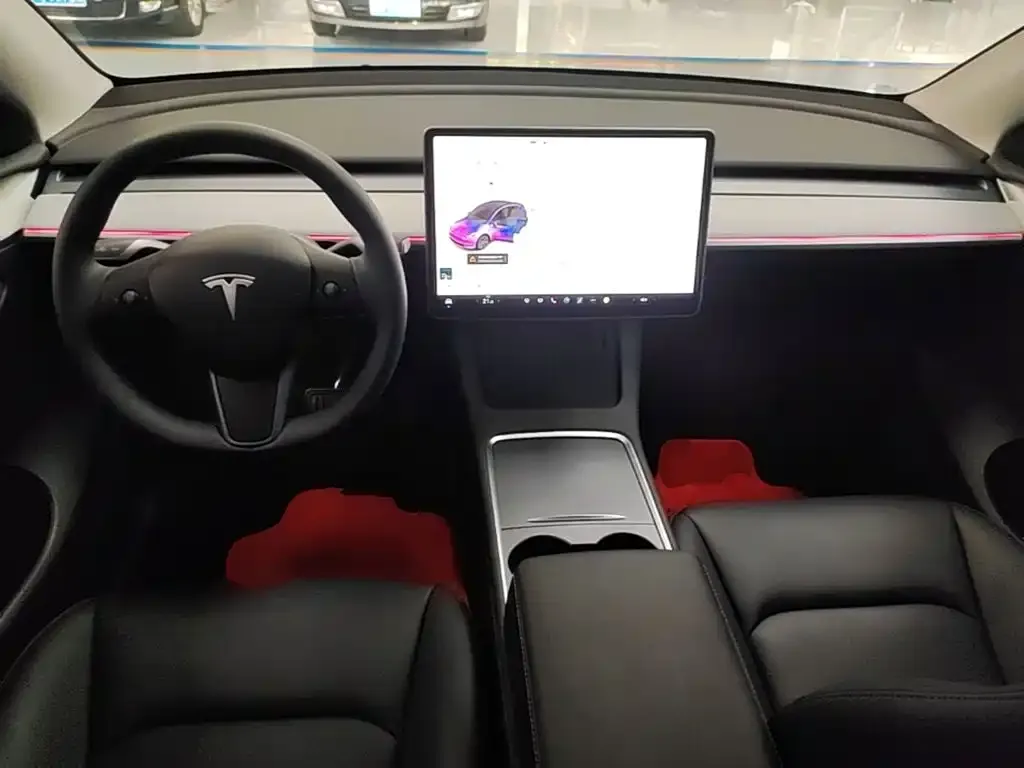 Tesla Model Y — фото 7