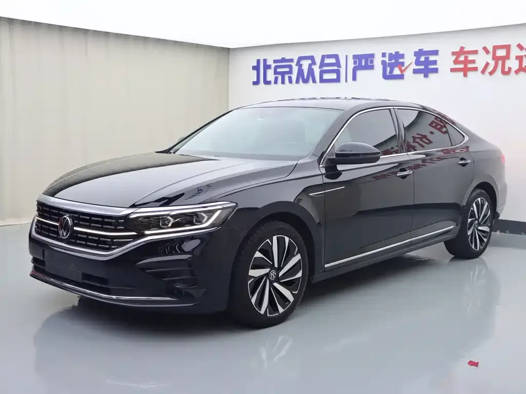 Volkswagen Passat — фото 1