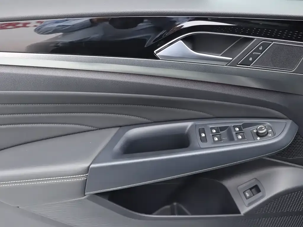 Volkswagen Passat — фото 6