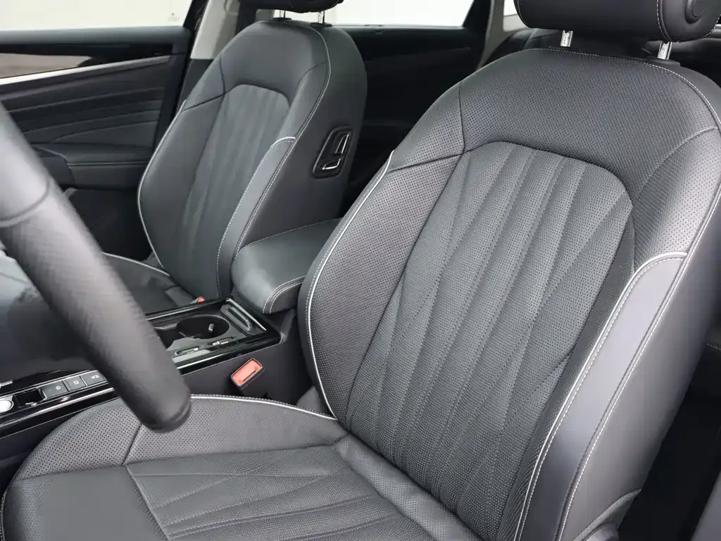 Volkswagen Passat — фото 10